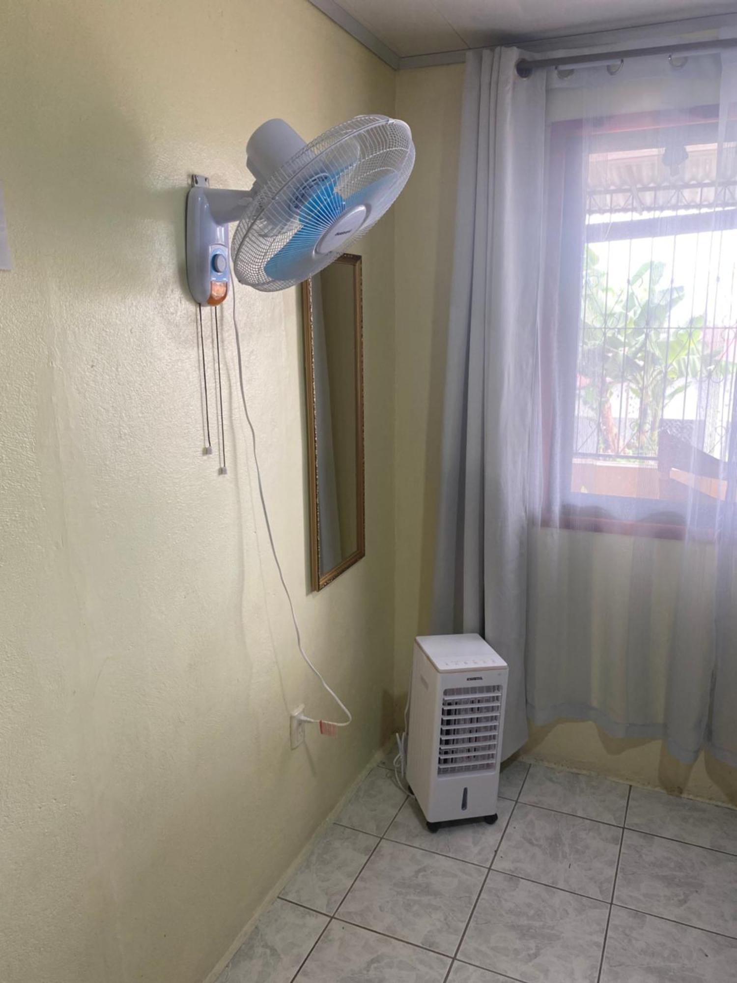 Hostel Casa Marina Puerto Limon Luaran gambar