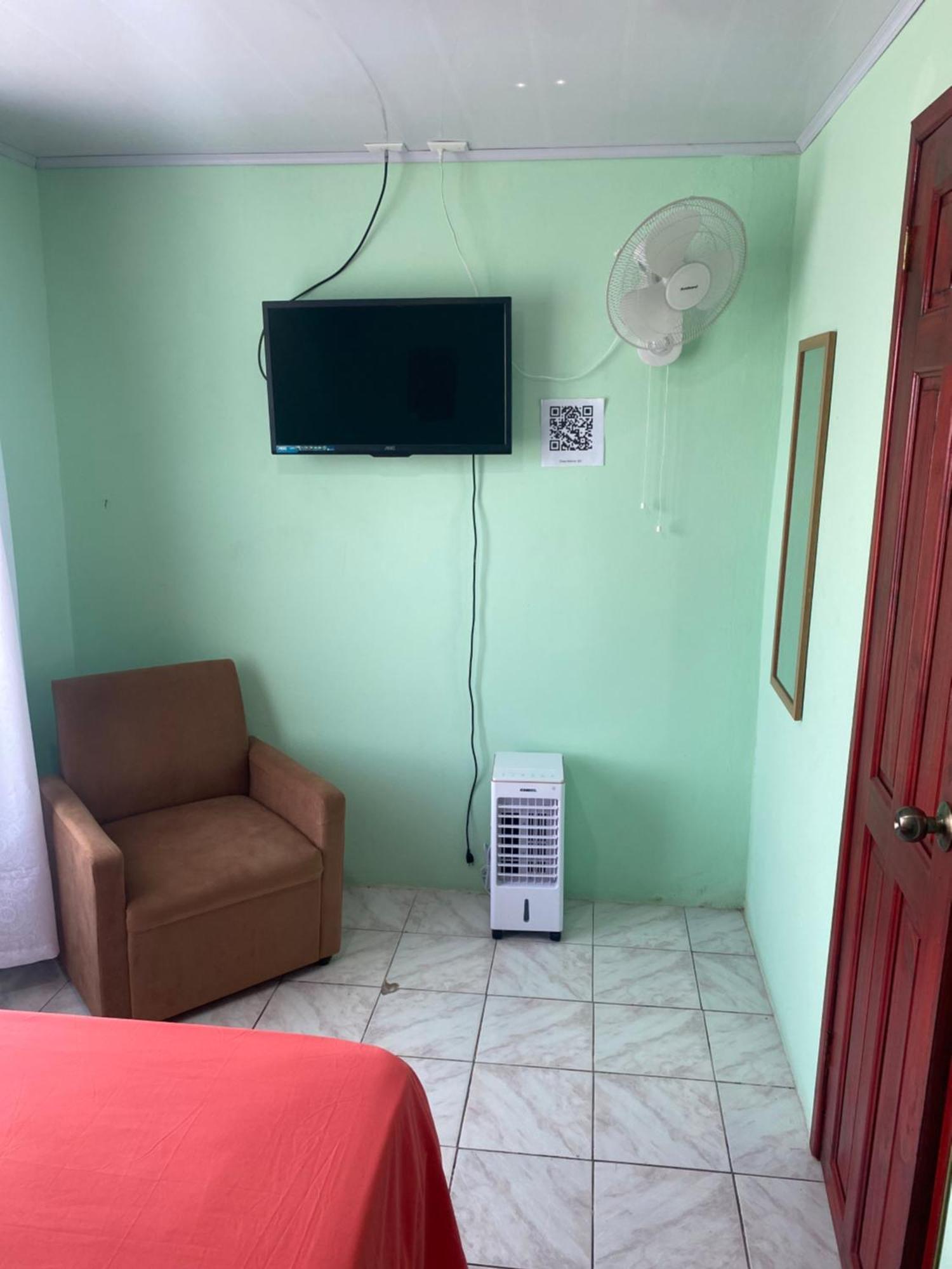 Hostel Casa Marina Puerto Limon Luaran gambar