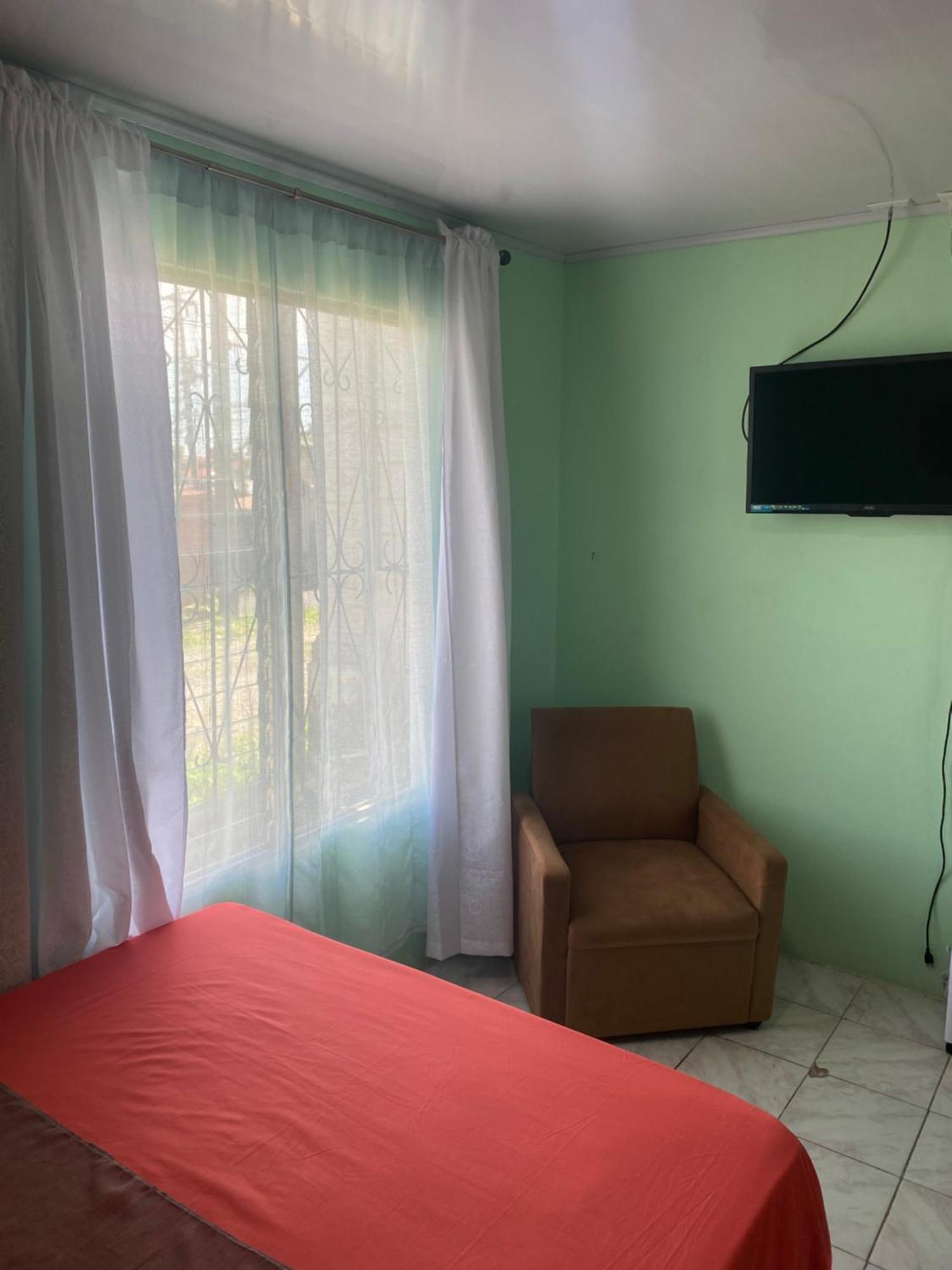 Hostel Casa Marina Puerto Limon Luaran gambar