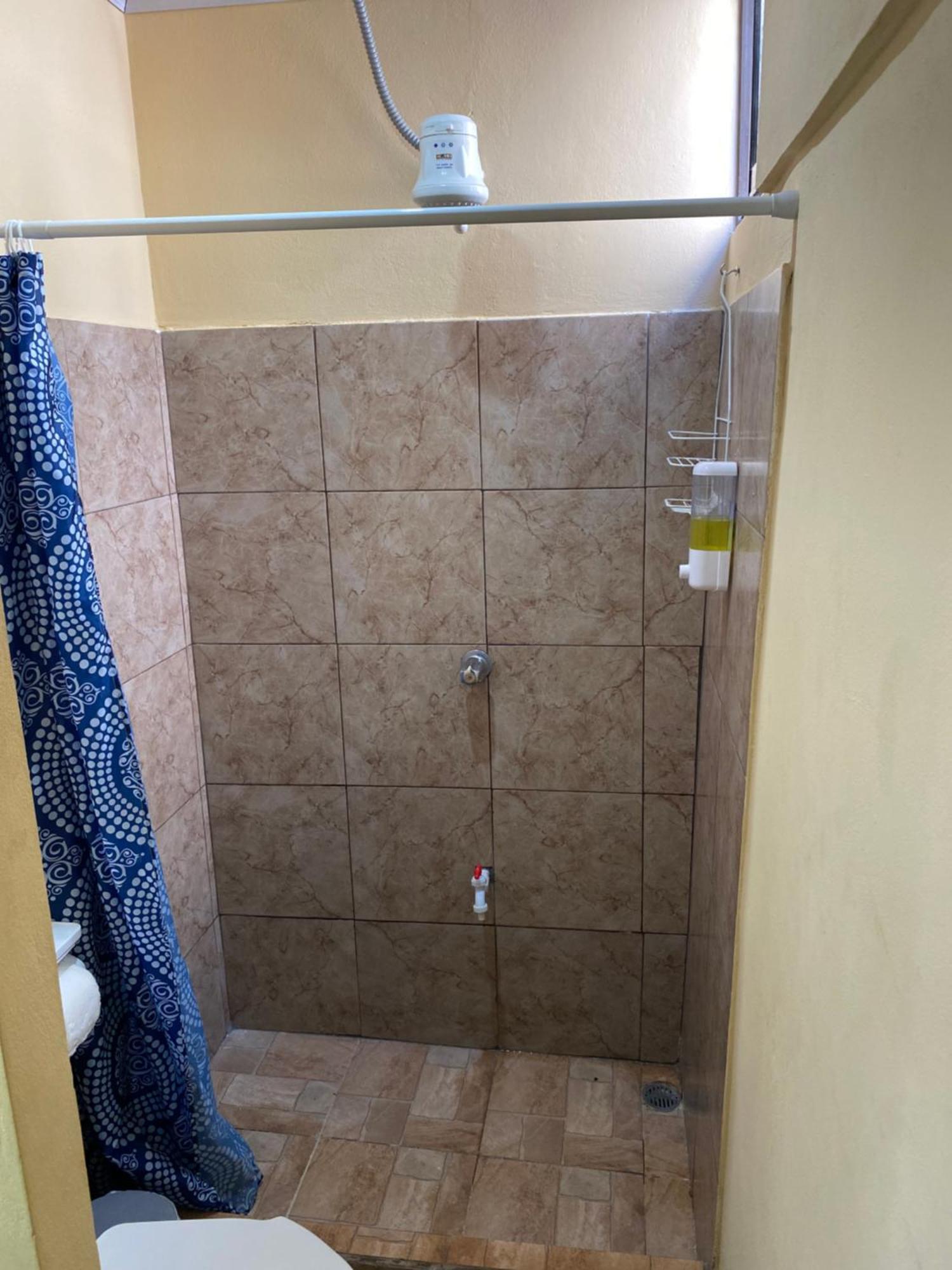 Hostel Casa Marina Puerto Limon Luaran gambar